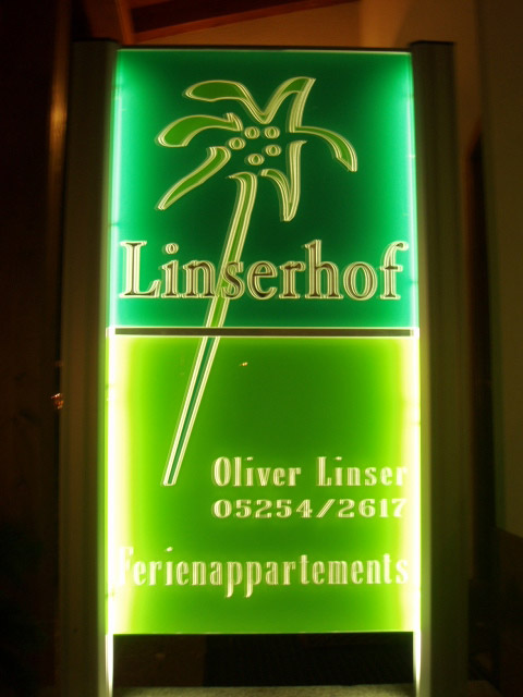 LINSERHOF,  