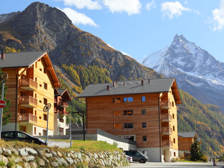 APPARTMENTS SWISSPEAK RESORT POINTE DE ZINAL 4*,  