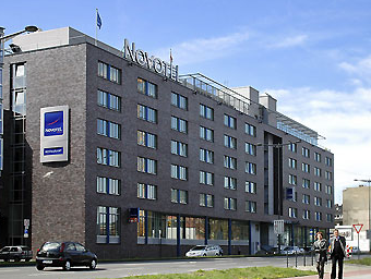 NOVOTEL  4*,  