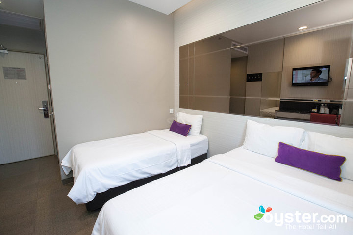 V HOTEL - BENCOOLEN  3*,  