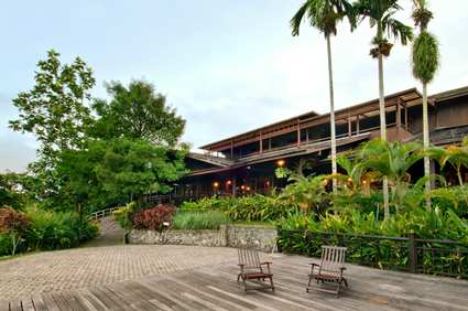 HILTON BATANG AI LONGHOUSE RESORT (    )  5*,  