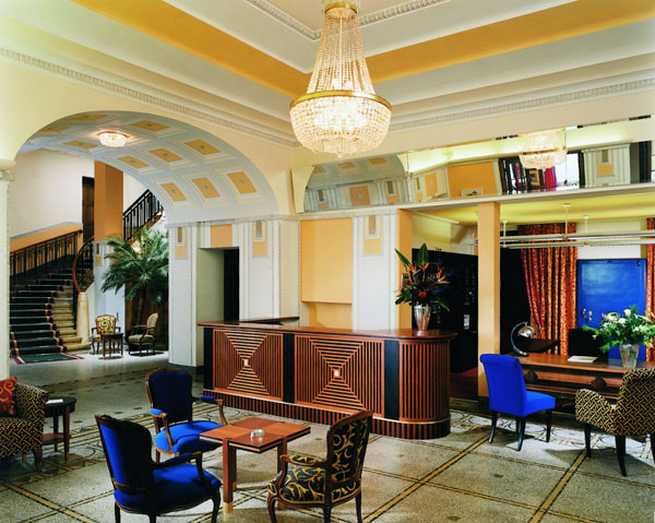 ART DECO HOTEL MONTANA 4*,  