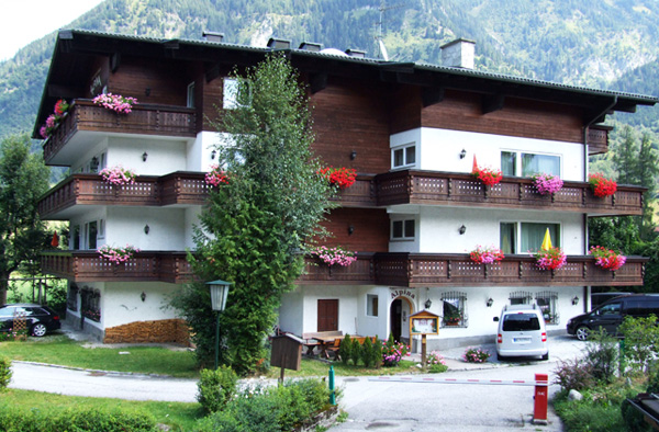 APPARTEMENTHAUS ALPINA,  