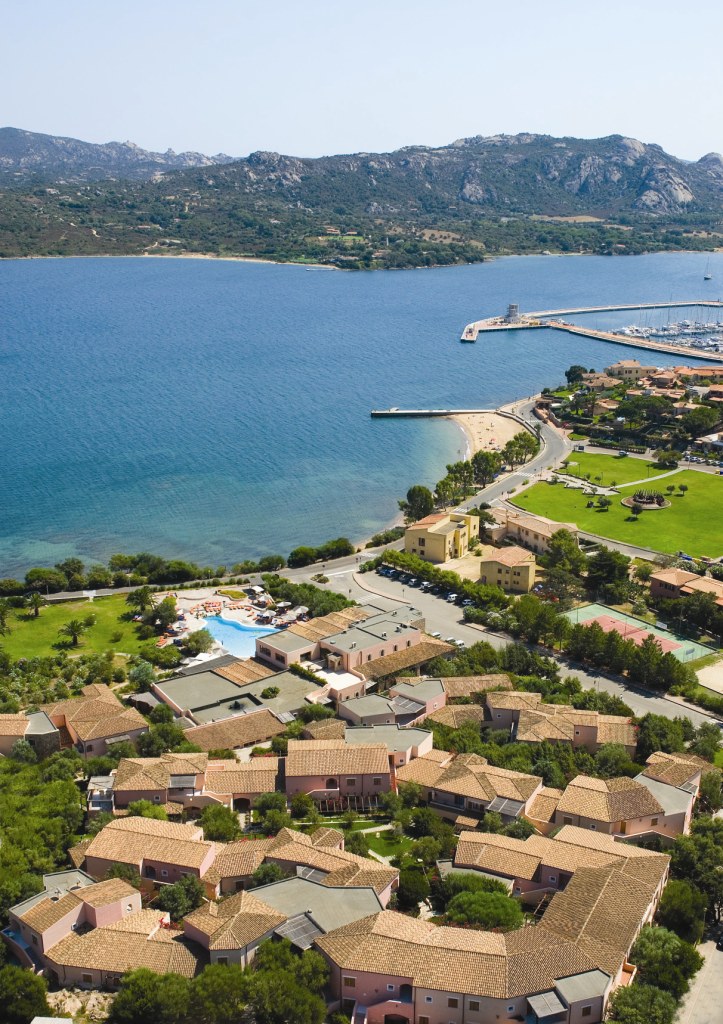 CALA DI FALCO: HOTEL LA ROTONDA 4*,  