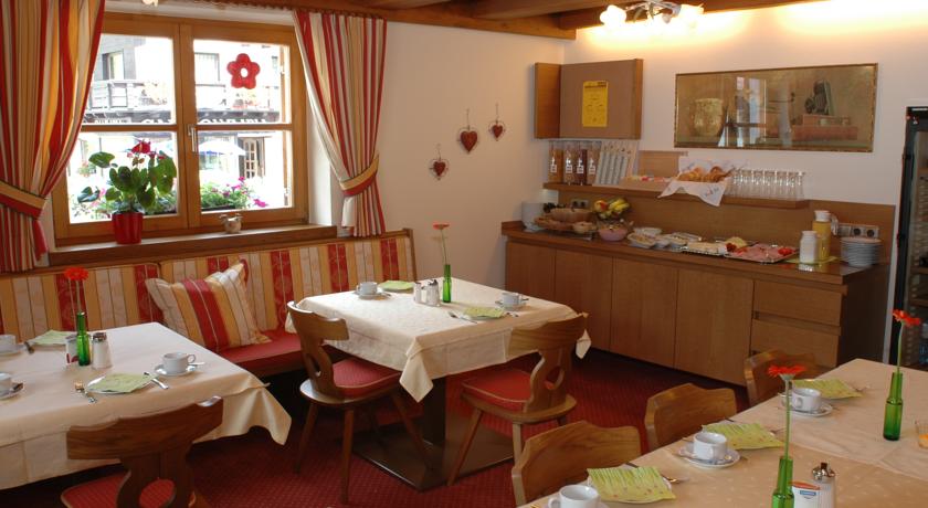 PENSION WALSERHEIM  3*,  