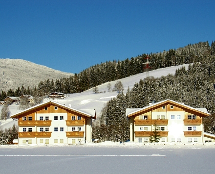 APARTAMENTS IN CHAMPOLUC ,  