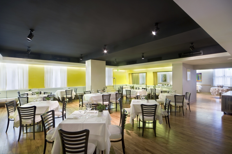UNA HOTEL TOCQ 4*,  