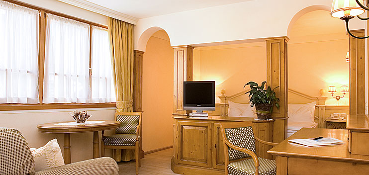 alpen_suite_suite_cavalieri_742x352,890.jpg