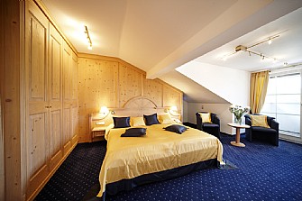 Kaisersuite_Schlafen_Sporthotel_Reisch_Kitzb&#252;hel.jpg