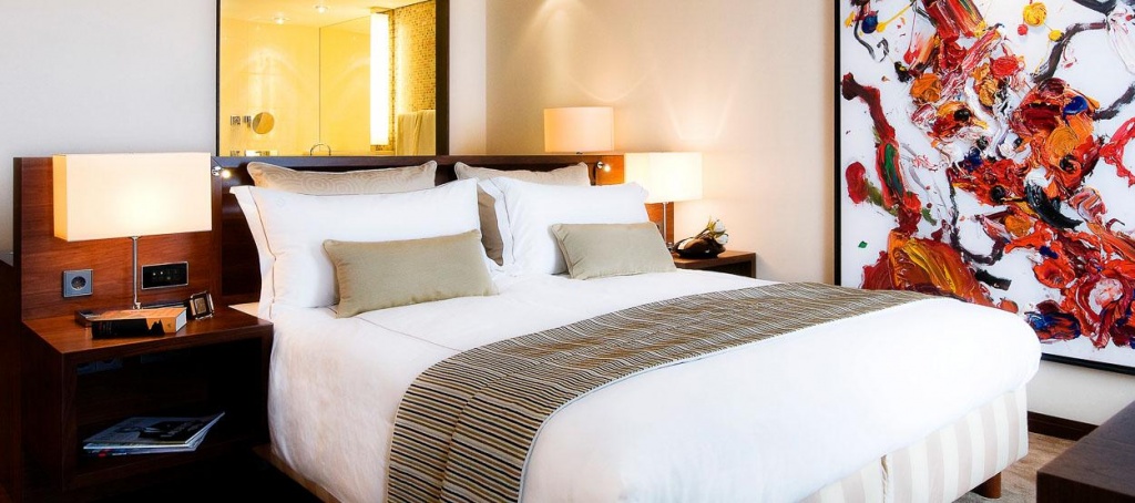 jumeirah-frankfurt-deluxe-room3-hero.jpg jumeirah-frankfurt-deluxe-room3-hero.jpg