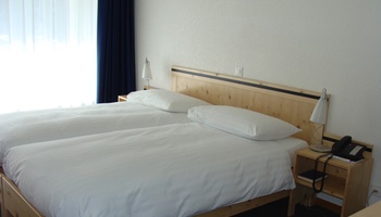 resized_600_Hotel-Laudinella-Standard-Zimmer3.jpg