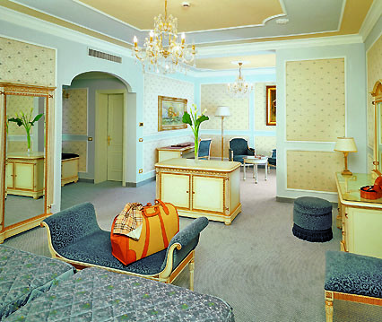 T&V-parcopiscine_photogallery_0008s_0001_TV-elegance-2_0.jpg imperial_suite_ala_exclusive_0.jpg