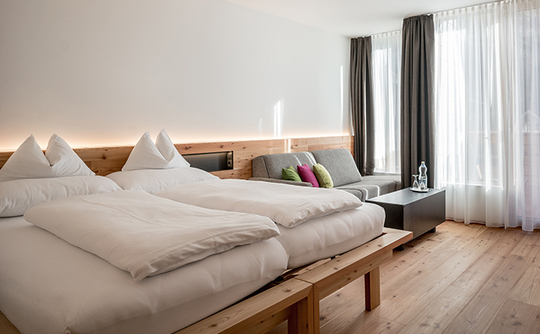 csm_die_berge_hotel_doppelzimmer_l_5b02ecf1b1.jpg