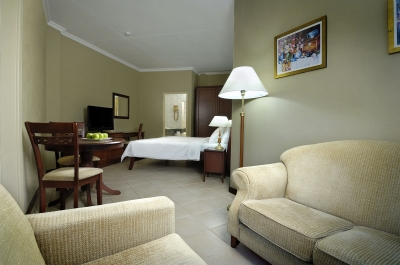 BerjayaBeauVallon_Superior_Room_-_Living_Room_Area.jpg