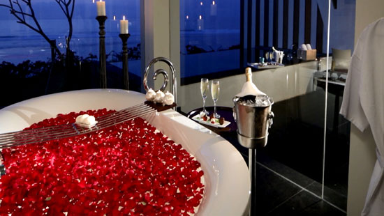 ocean-front-honeymoon-pool-suite2.jpg