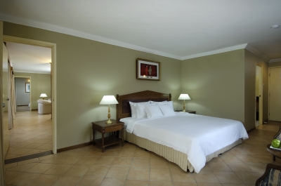 BerjayaBeauVallon_Royal_Suite_-_Room_Interior_King.jpg