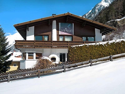 HAUS LUNAPART, ���� �����