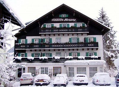 PENSION HERZOG 2*,  