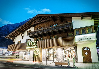 GLANZER HOMES SOELDEN,  