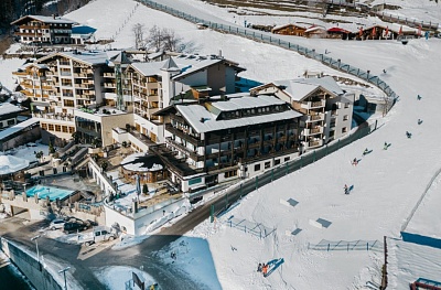 HOTEL ALPINE PALACE  5*S,  