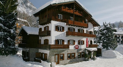 RESIDENCE CHECROUIT 3*,  