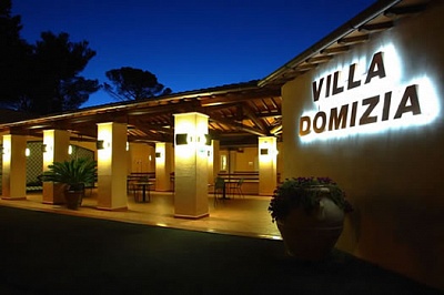 VILLA DOMIZIA  4*,  