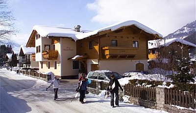 GAESTEHAUS UNTERBERGER ,  