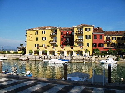 SIRMIONE 4*,  