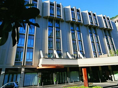 UNA HOTEL TOCQ 4*,  