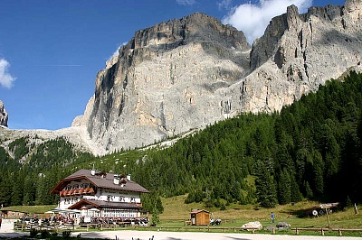 CONDOMINIO MONTI PALLIDI ,  