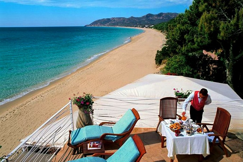 FORTE_VILLAGE_RESORT2.jpg